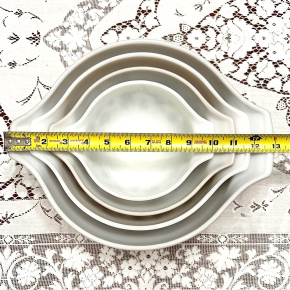 Vintage Pyrex “Early America” Set of 4 Cinderella Nesting Bowls 444 443 442 441 - Picture 3 of 12